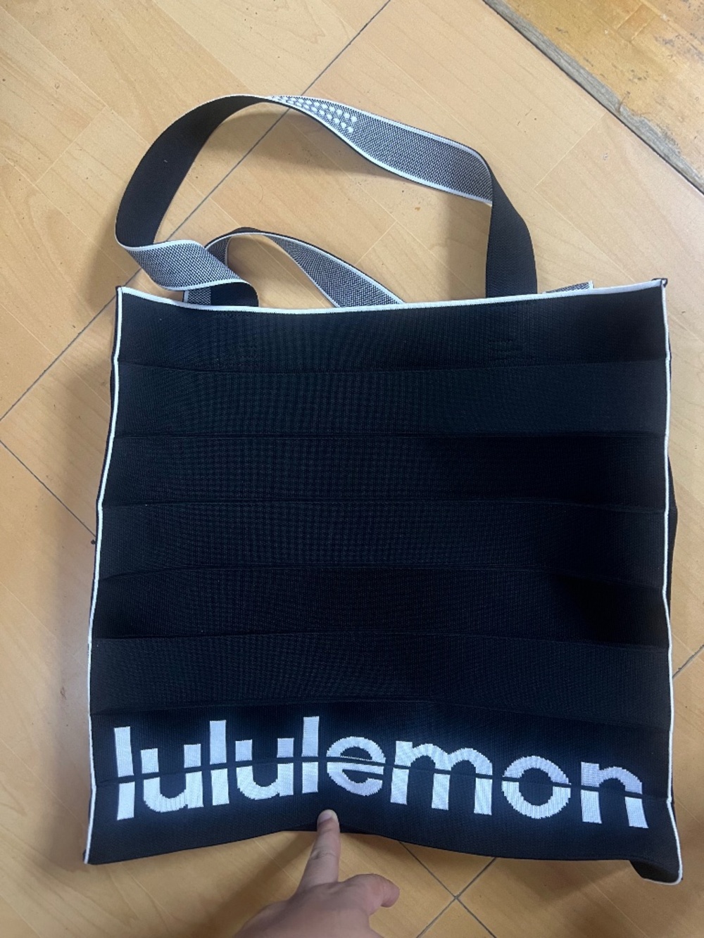 Lululemon Fold It Hold It Tote Bag 22L Black White Pleated Knit Shoulder Bag